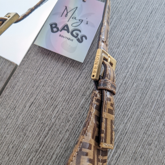 Fendi: Vinyl PVC Monogram FF Plate Baguette - Picture 6 of 17